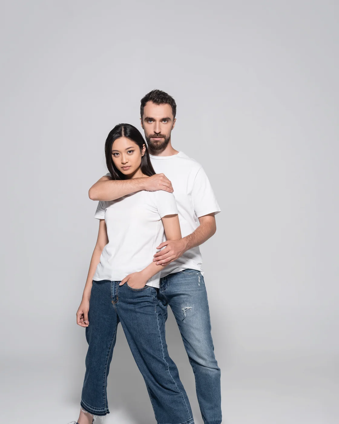 Man in a Qanvero performance shirt